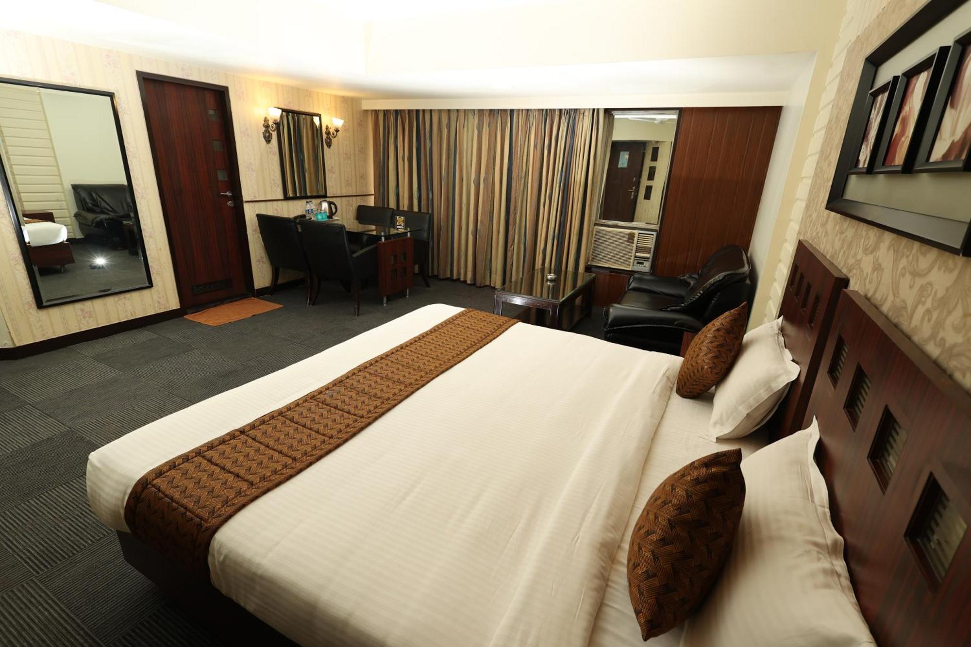 Quaint Suites Hotel & Banquet Mumbai Exterior foto