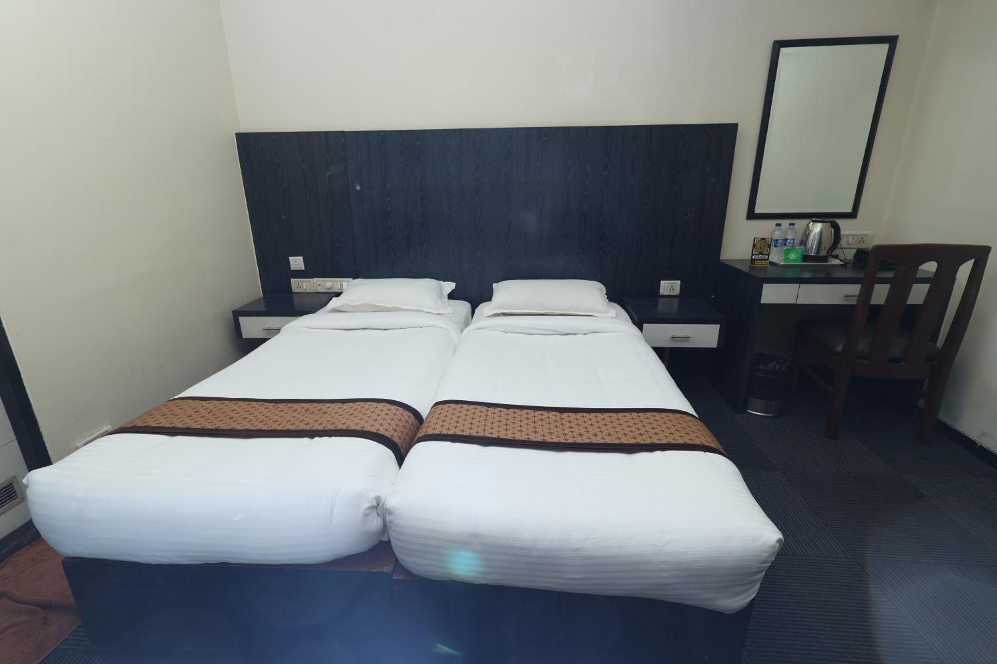 Quaint Suites Hotel & Banquet Mumbai Exterior foto