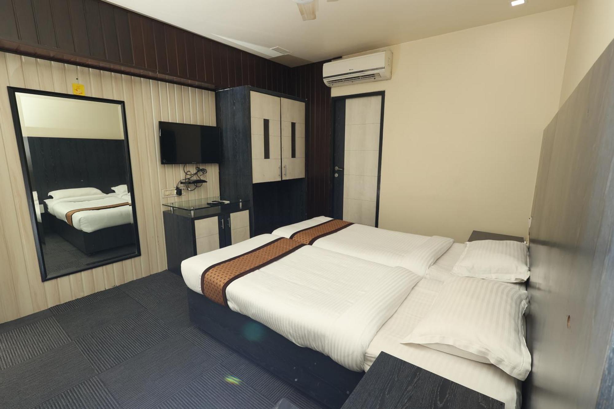 Quaint Suites Hotel & Banquet Mumbai Exterior foto